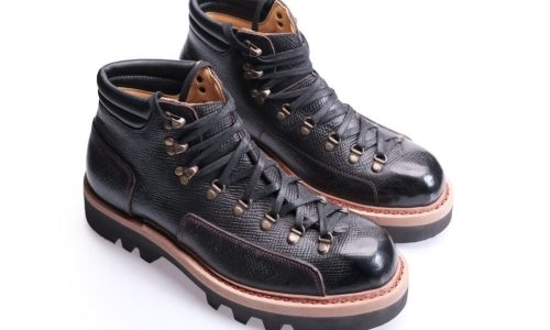 TXTURE _ Tanka Boots - Oiled Hatch Shoulder